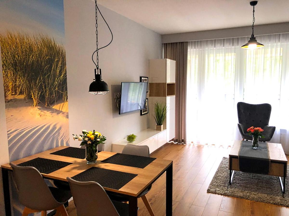 Apartament Na Mierzei - 365Pam Apartment Uniescie Luaran gambar